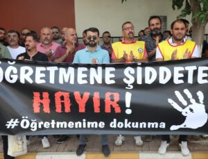 Viranşehir’de öğretmenler meslektaşları için basın açıklaması yaptı! “Öfkeliyiz, yastayız, susmayacağız!”